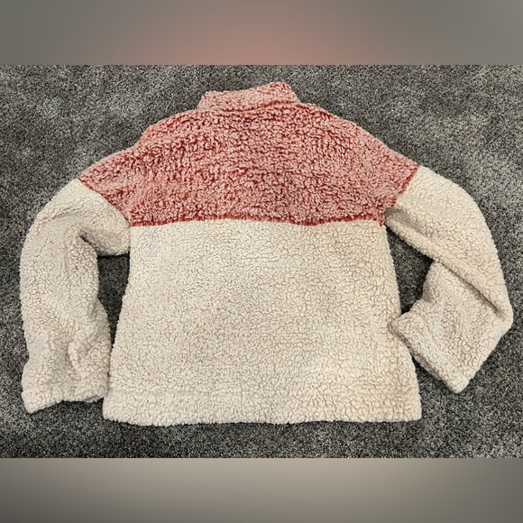 Pullover - Picture 2 of 3